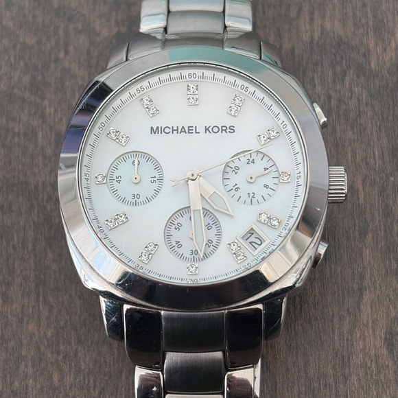 MICHAEL KORS Chronograph White Mother of Pearl Walcott Women's Watch, Jewellery - Picture 2 of 13